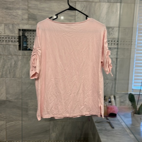 Soft light pink t shirt - Picture 5 of 8